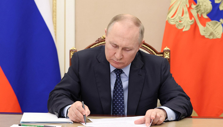 普京簽令：烏克蘭居民可通過簡化程序獲取俄公民身份