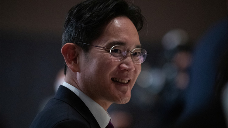 韓國總統特赦名單公布：三星李在鎔獲特赦 李明博不在列