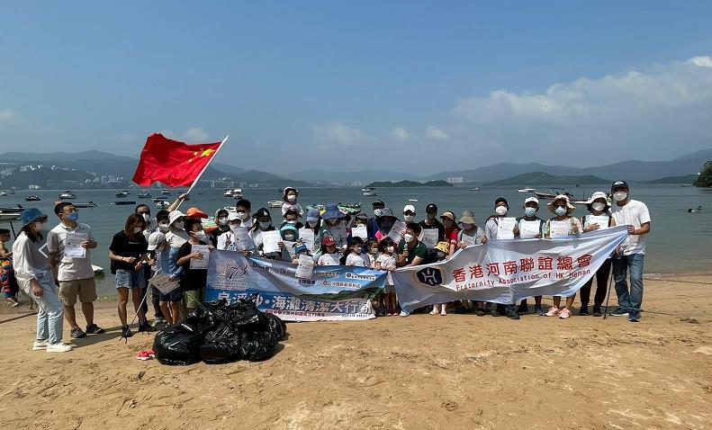 團體今舉辦「烏溪沙海灘清潔大行動」迎國慶 近百人報名參加