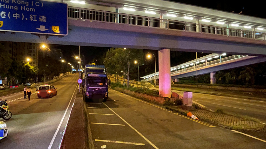 旺角男子疑棄用行人天橋橫過行車線 遭的士撞昏迷司機被捕