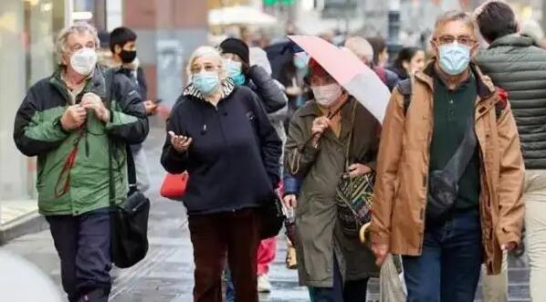歐洲多國疫情惡化 專家警告新冠流感「雙流行」