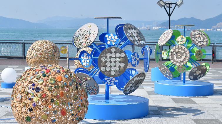 圖集 | 「星空」陶瓷展閃耀堅尼地城海濱 締造伸手可觸星海