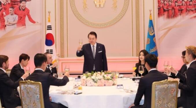 韓國總統青瓦台設宴歡迎韓國國足