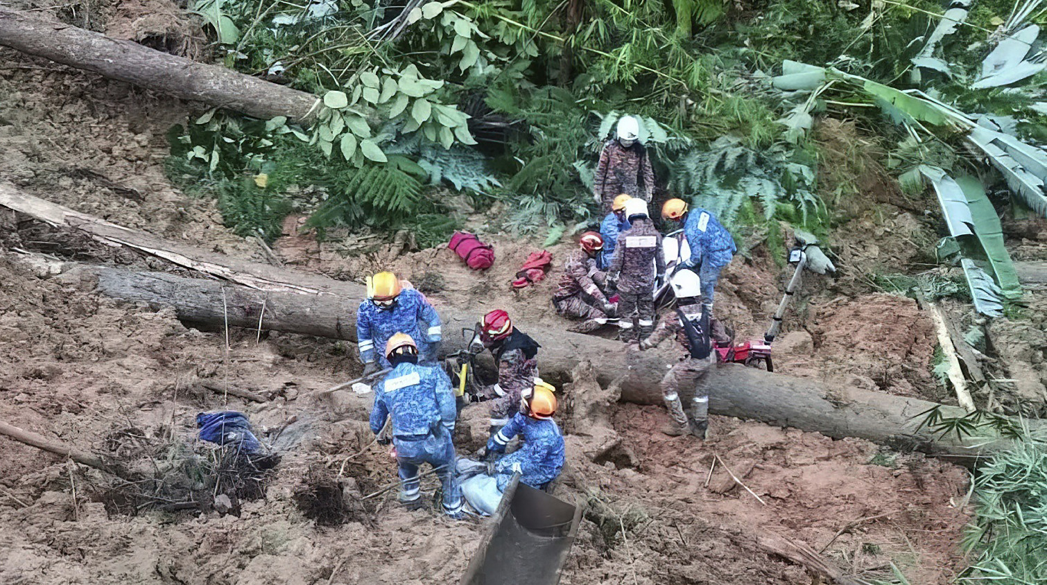 追蹤報道｜馬來西亞滑坡事故遇難人數升至23人 仍有10人失蹤