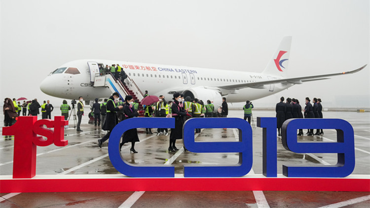 全球首架C919客機開啟100小時驗證飛行