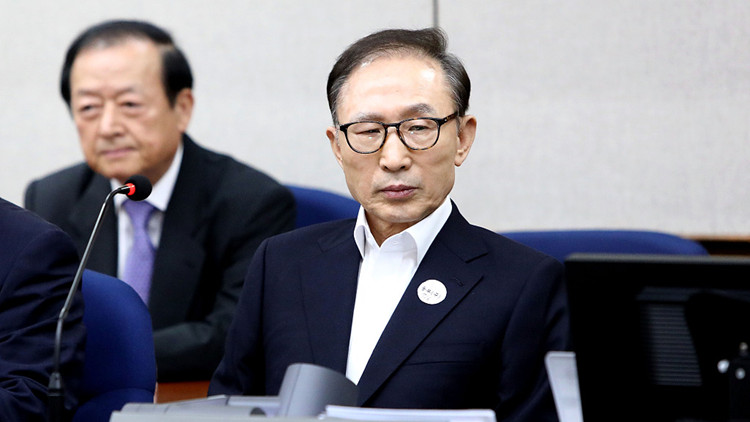 韓國前總統李明博獲特赦 15年刑期被免除