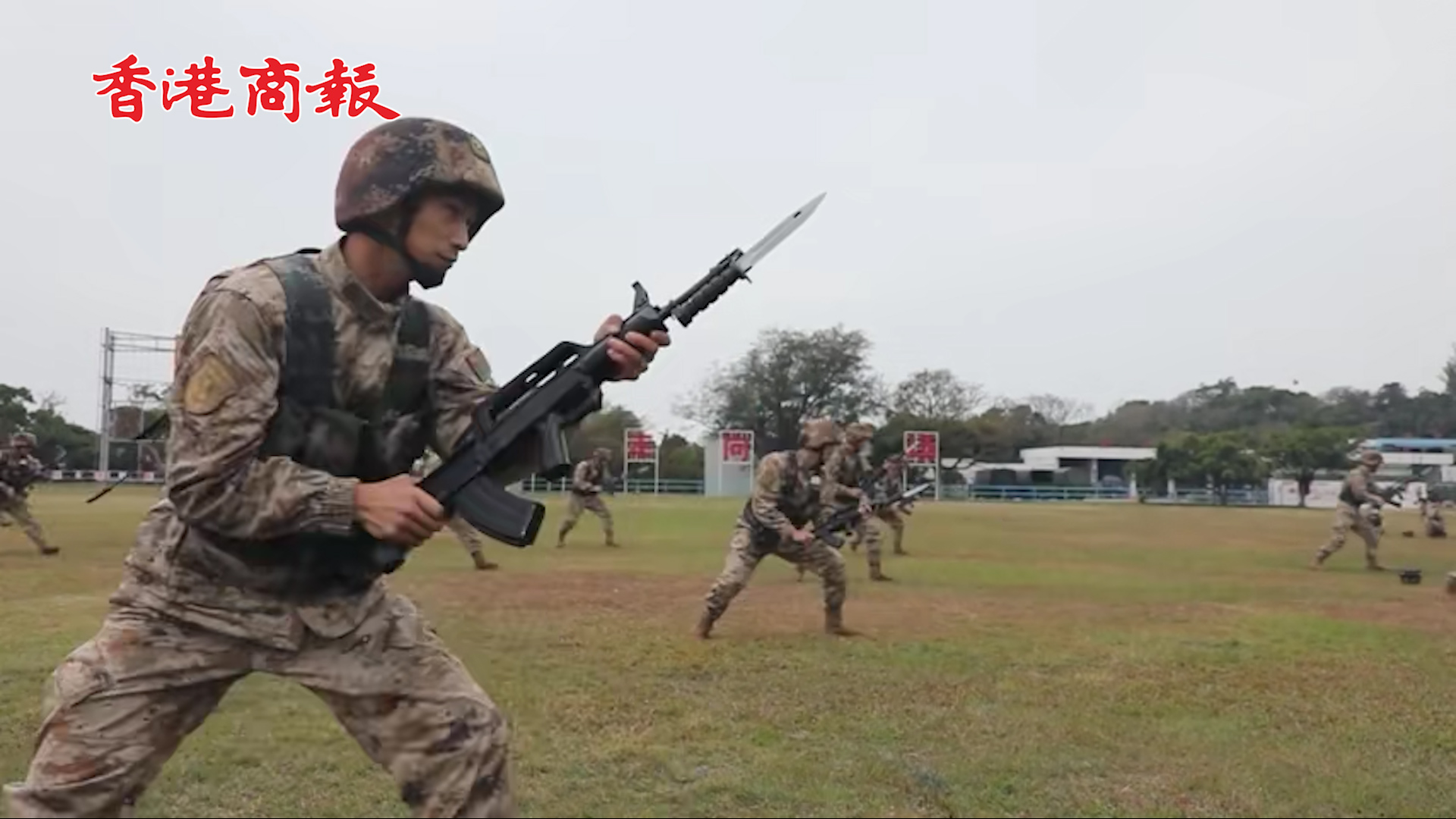 有片丨駐香港部隊陸海空三軍官兵士氣高昂 新年熱血開訓 
