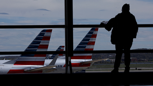 美國聯邦航空局出現系統故障 全美所有航班停飛