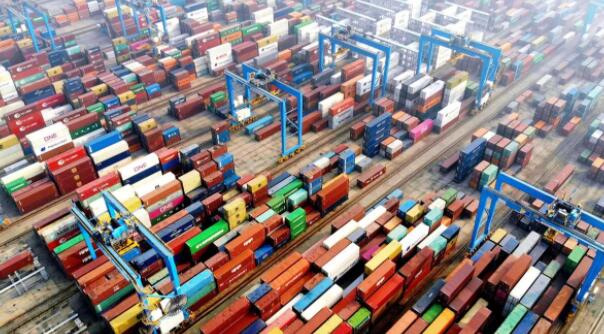 去年11月本港進出口貨量按年大跌逾兩成