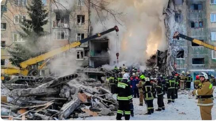俄羅斯新西伯利亞居民樓燃爆 事故已致12人亡