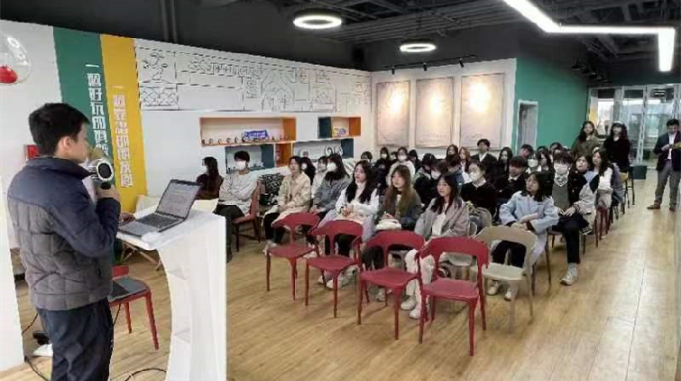 香港專業人士（北京）協會舉行深入學習貫徹二十大精神座談會