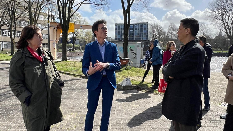 楊潤雄轉往阿姆斯特丹訪問 到訪開放式創新空間試驗區