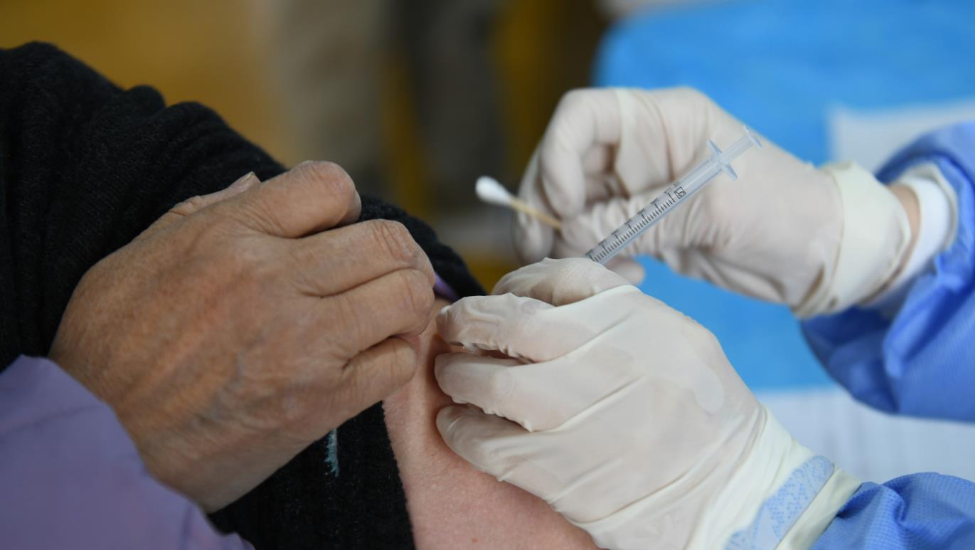 中國第一款mRNA疫苗首針開打 後續將免費接種