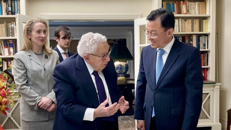 中國駐美大使謝鋒會見美國前國務卿基辛格 祝賀其百歲壽辰