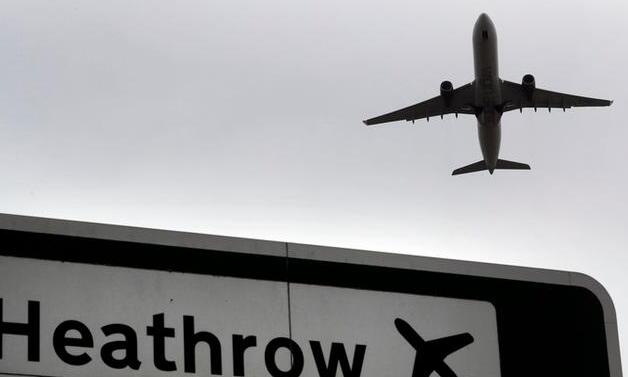 英國機場電子門故障導致大量入境旅客延誤