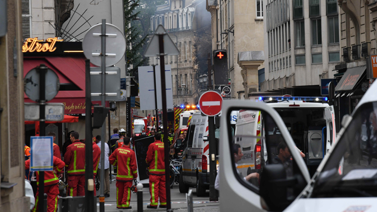 巴黎市中心一建築發生爆炸並起火 已致37人受傷