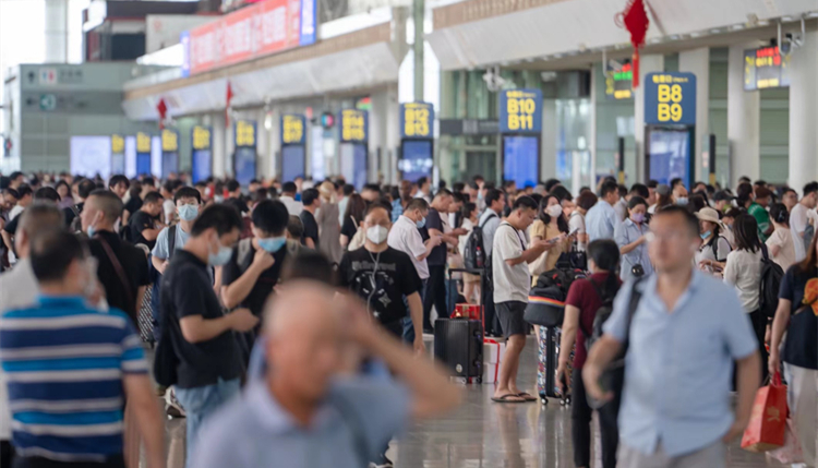 廣鐵迎來史上「最火」端午節 22日預計發送旅客241萬人次