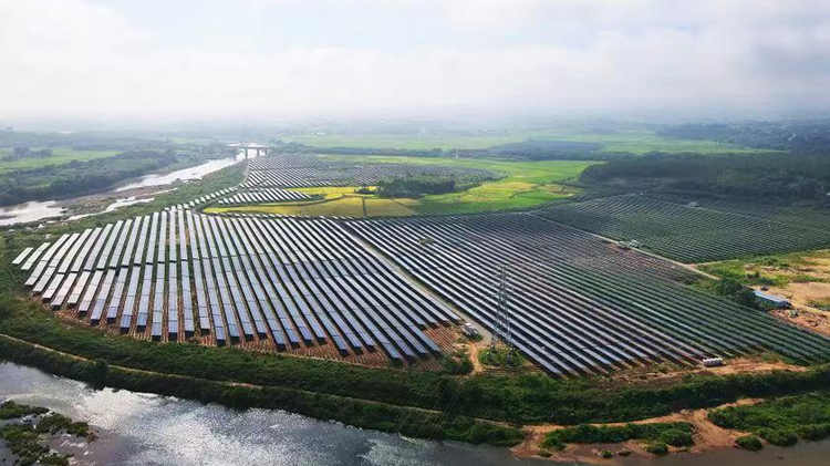 粵北始興60MW集中式光伏項目開工 縣域新能源百億產業集群初見雛形