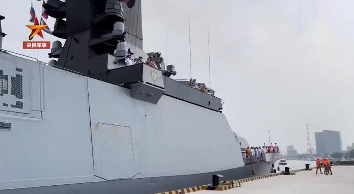 俄海軍艦艇編隊抵達上海