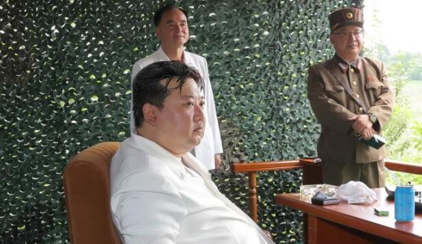 朝鮮試射新型洲際彈道導彈 金正恩現場指導表示滿意