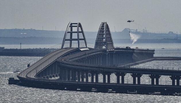 俄媒：克里米亞大橋緊急事故致2死1傷