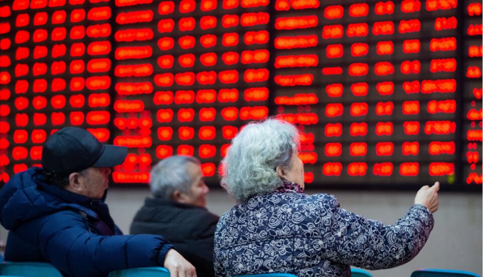 【經濟瞭望】如何看待「跌跌不休」的中國股市？