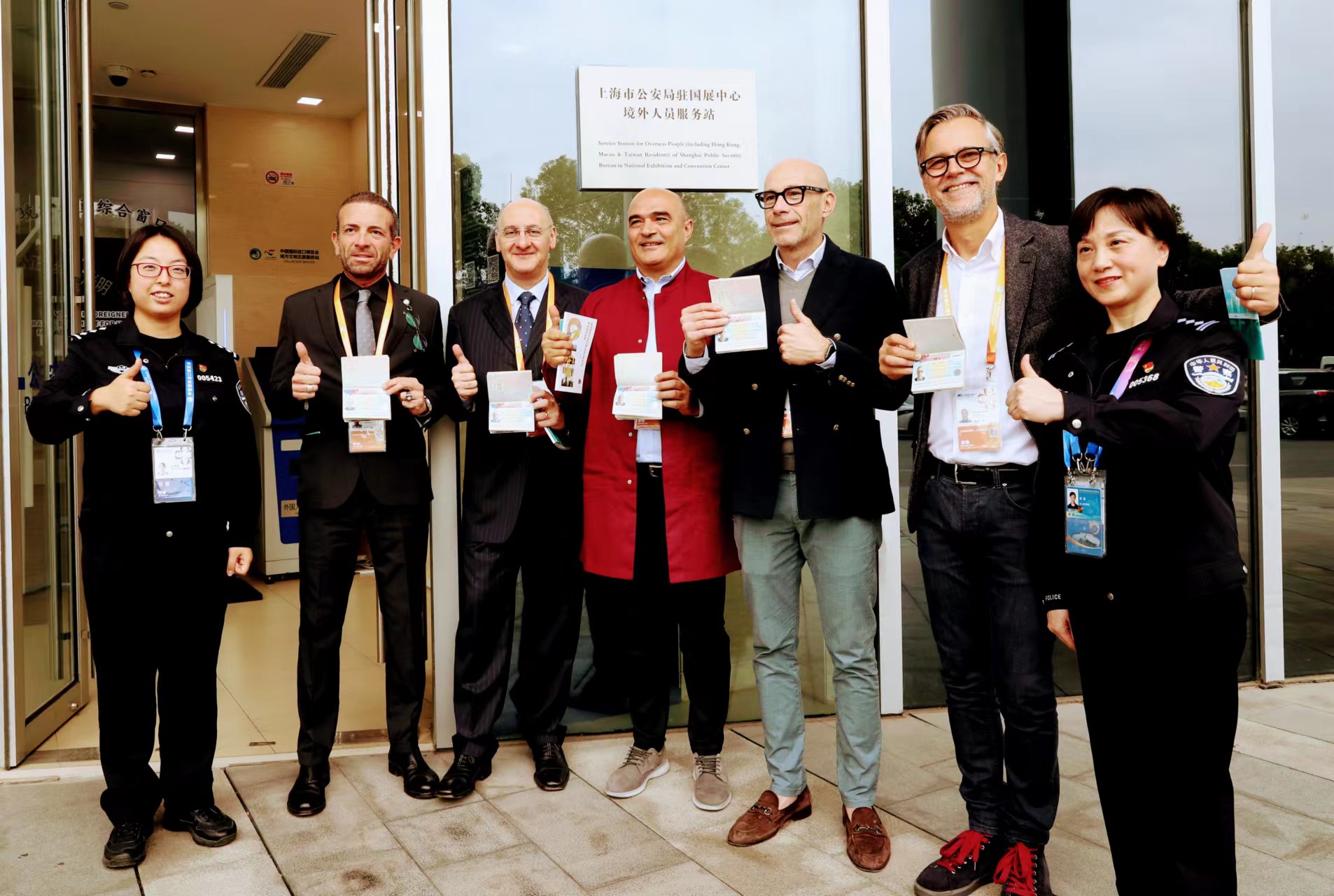 滬公安出入境服務保障進博跑出升級版加速度