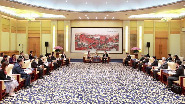 政治委任官員在北京進行國事研修 葉文娟向夏寶龍匯報團員學習成果