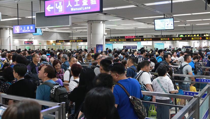 日均172.6萬人次  元旦假期中國出入境人次恢復至2019年同期水平