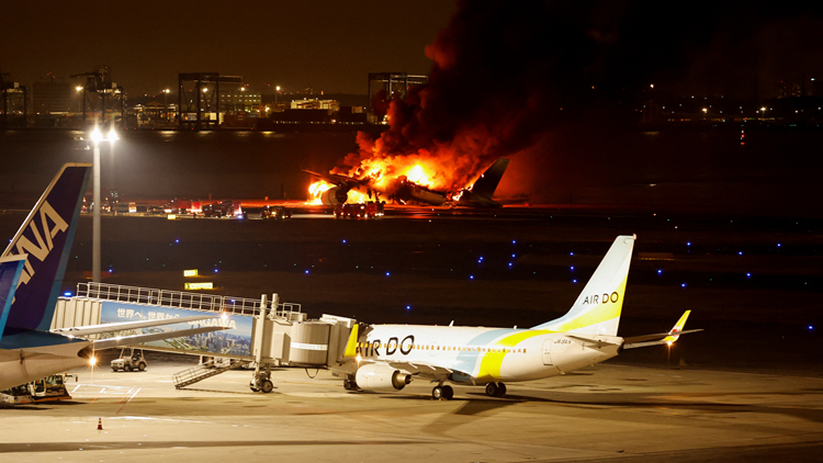 追蹤報道｜羽田機場兩機相撞 海上保安廳飛機5人死亡 日航客機17人受傷