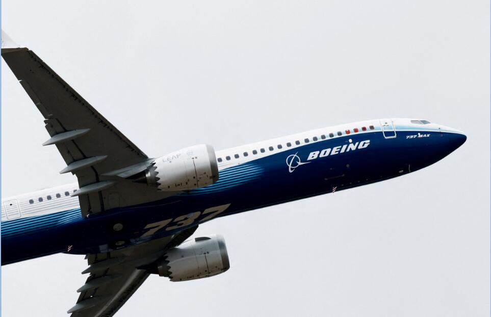 受艙門脫落事故影響全球多家航空公司停飛波音737 MAX 9