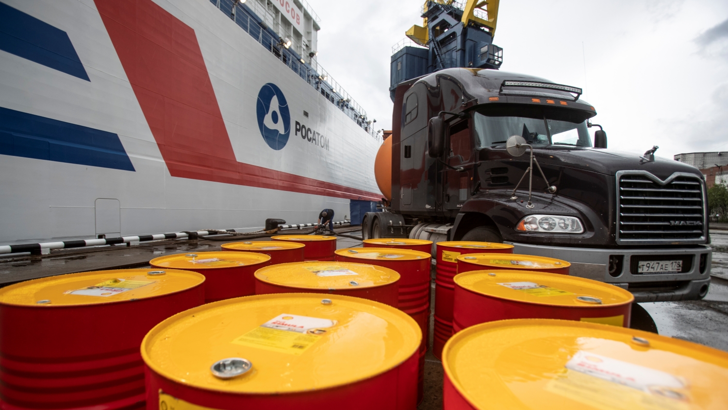 900萬桶原油運輸延誤 油市正為紅海運輸長期中斷做準備