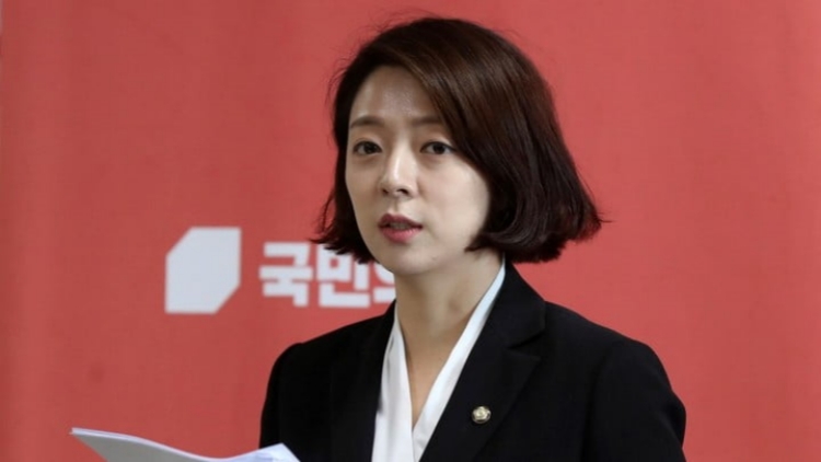 韓國女議員裴賢鎮街頭遇襲 正留院觀察