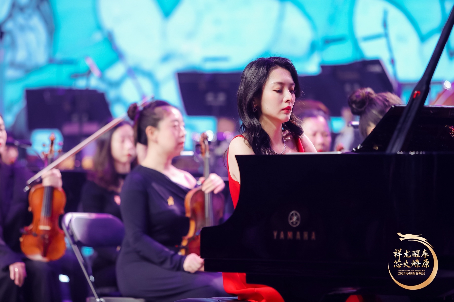 著名鋼琴家王宸與上海愛樂樂團首次演出《茉莉花》