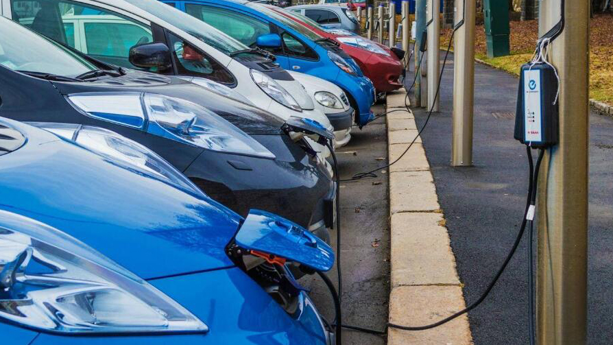 乘聯會：1月新能源車市場零售67.0萬輛 同比增長102%