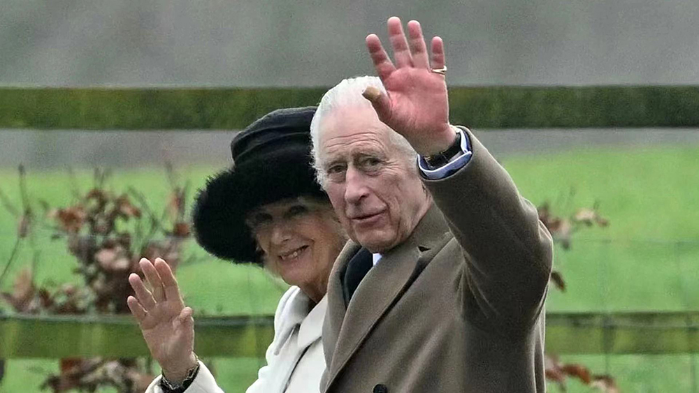 英王查理斯三世患癌後首次公開露面 向民眾及記者揮手致意