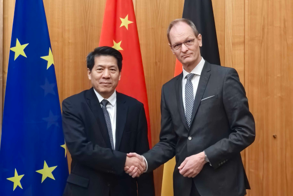 中國政府歐亞事務特別代表李輝同德國外交部國務秘書會談