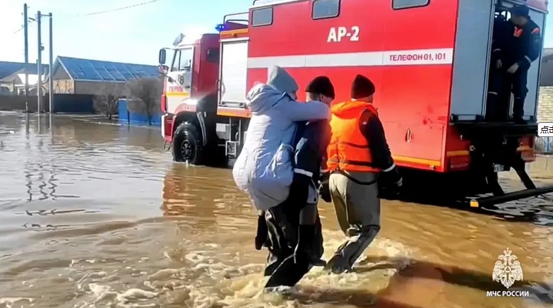 俄羅斯洪災致超過1萬棟房屋被淹