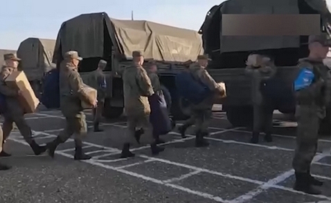俄方證實其維和部隊開始撤離納卡地區