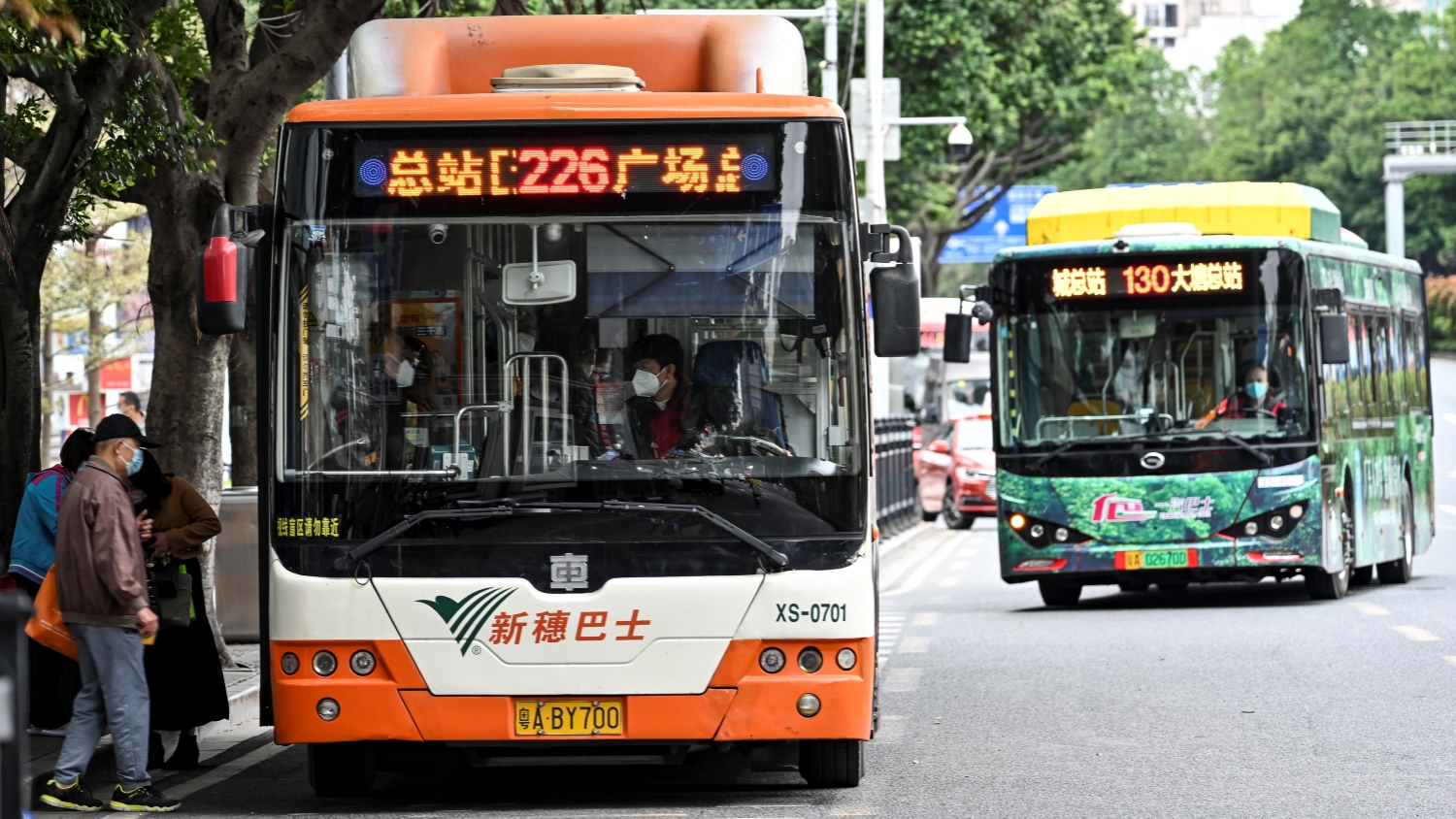 車內使用電子設備時不得外放聲音 《廣州市公共汽車電車乘車守則》徵求意見