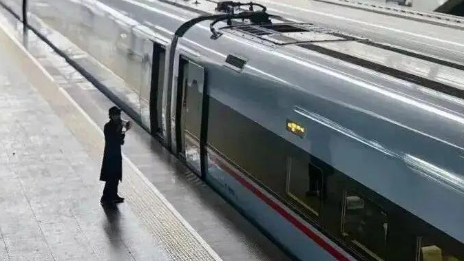受暴雨影響 深圳鐵路部分列車停運