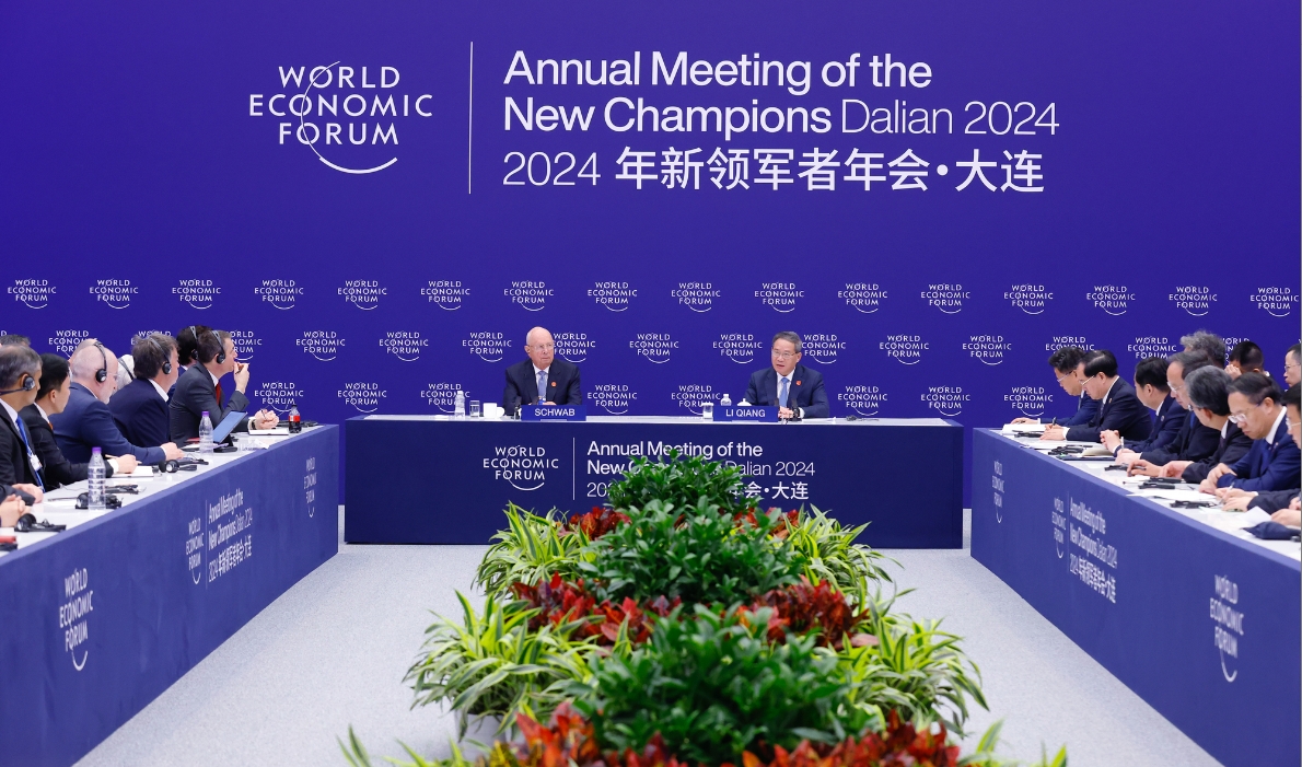 李強出席2024年夏季達沃斯論壇外國工商界代表座談會