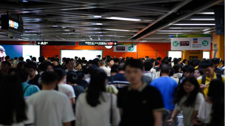 廣州地鐵設中考「綠色通道」 7月1日起開啟「暑運模式」