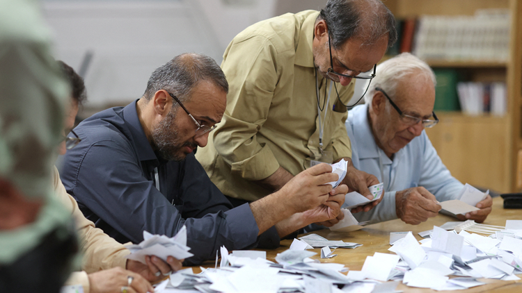 無候選人得票過半 伊朗總統大選將進入第二輪投票