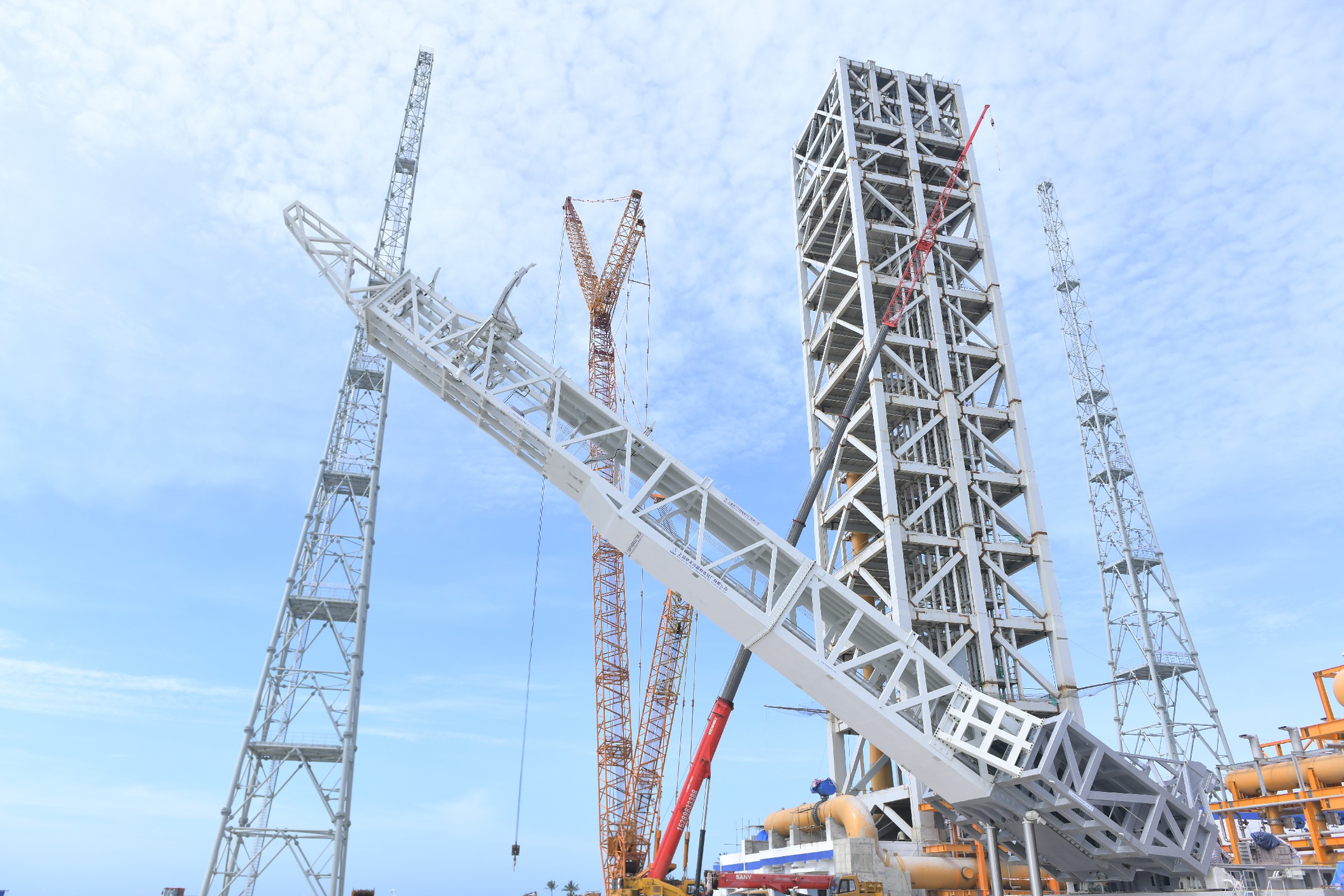 海南商業航天發射場已具備執行發射能力 梁振英率隊調研