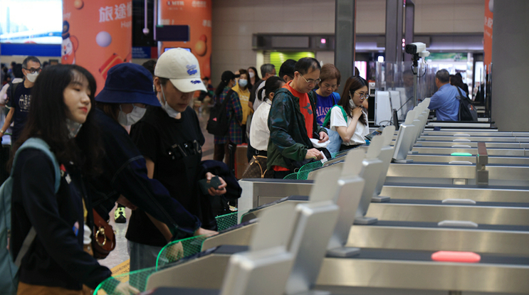 特區政府歡迎和感謝國家將向非中國籍香港永久居民簽發卡式證件