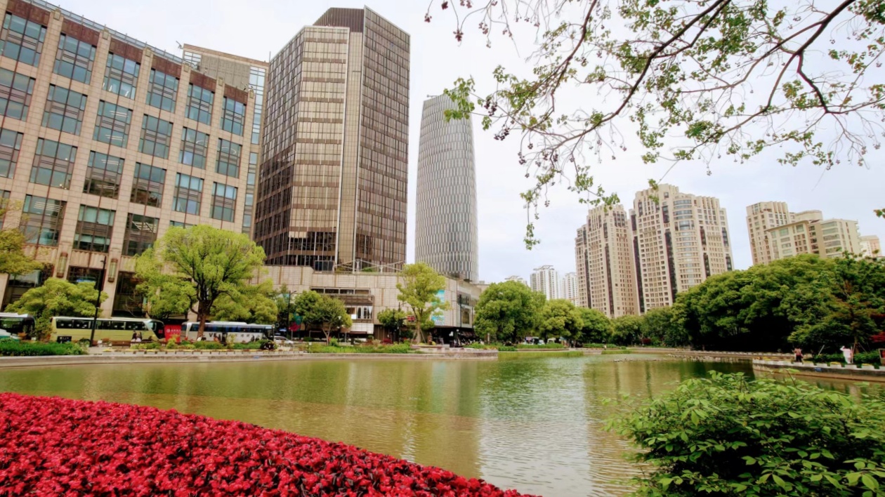 仲量聯行：上海第二季度商辦市場租賃需求溫和復蘇