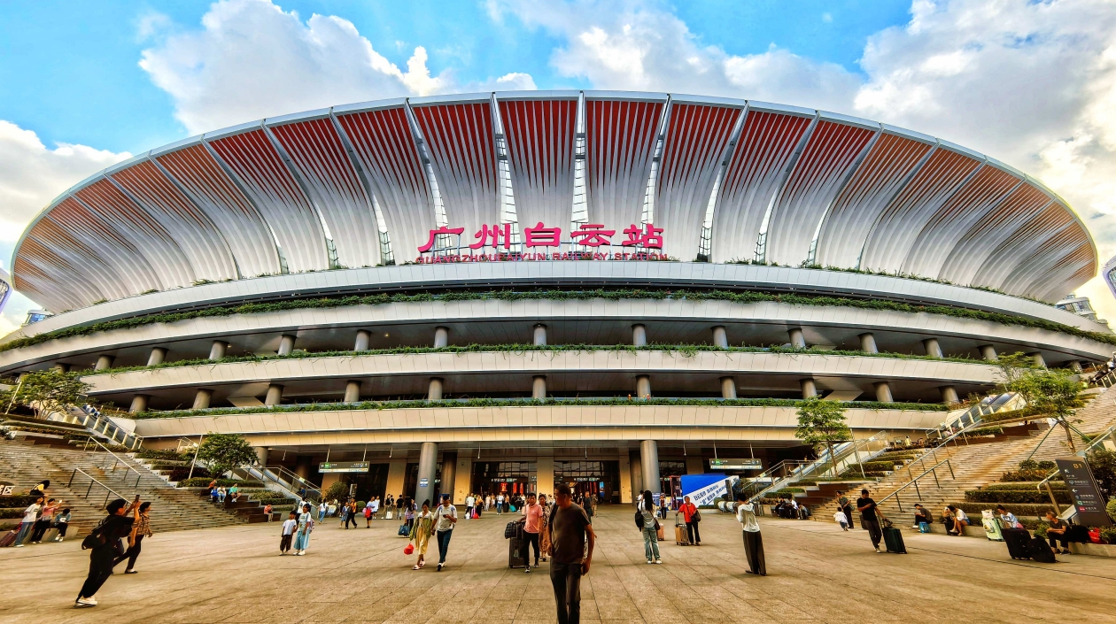 廣州白雲站旅客吞吐量突破700萬人次