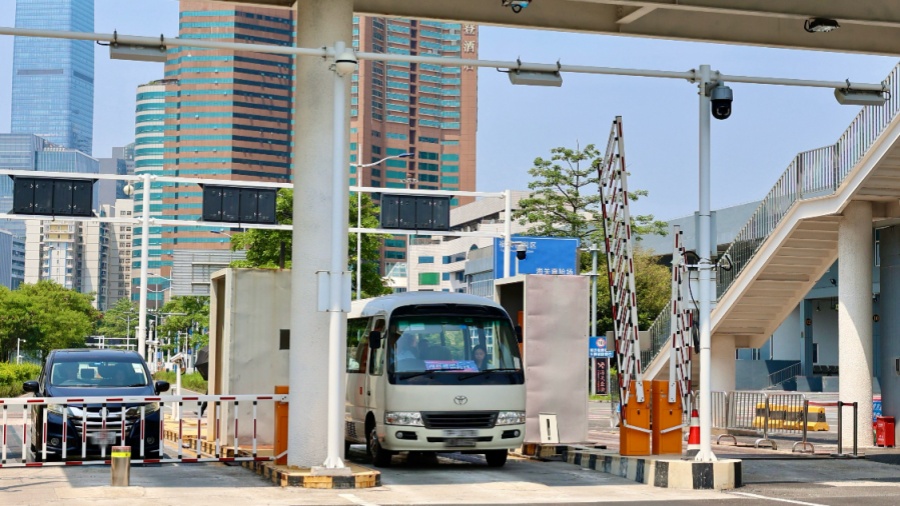 河套科研人員跨境通行再提速 首班深港跨境巴士直通