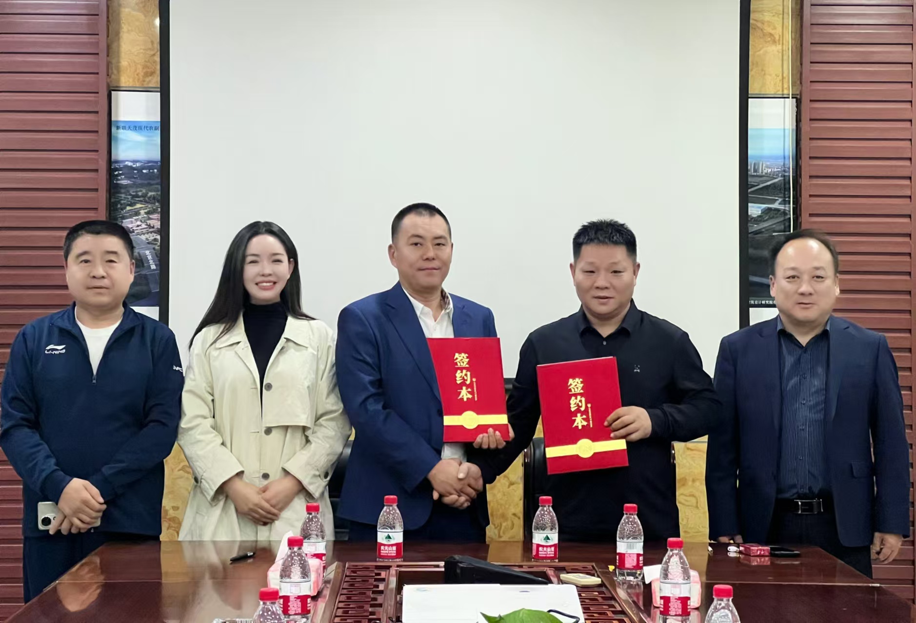 強強聯合打造新聯國際貿易農副產品綜合交易中心